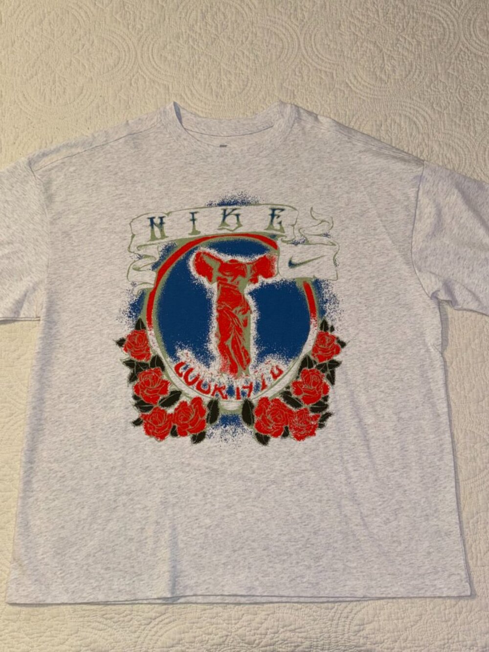 Nike The Nike Tee T-Shirt Mens Large Oversized Ash Grey Winged Victory Roses